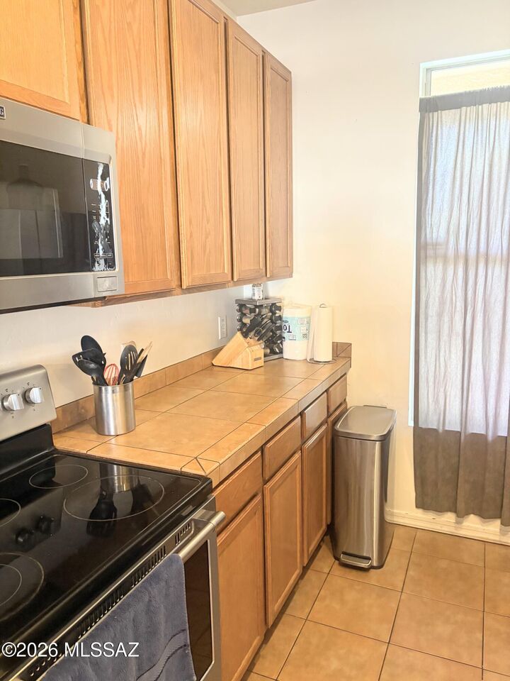 Property Photo:  6977 S Ladys Thumb Lane  AZ 85756 