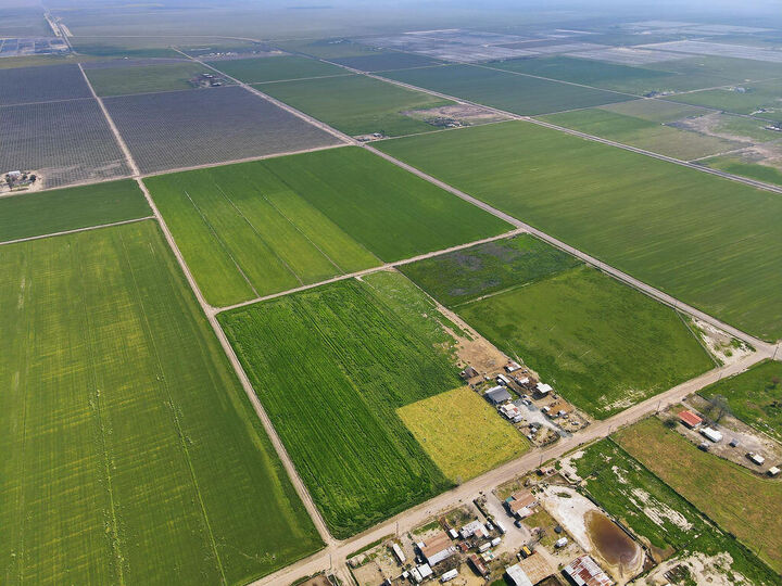 Property Photo: 5520 Road 42 CA 93201