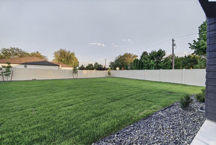 Property Photo:  2702 Alvarado Ct.  WA 99301 