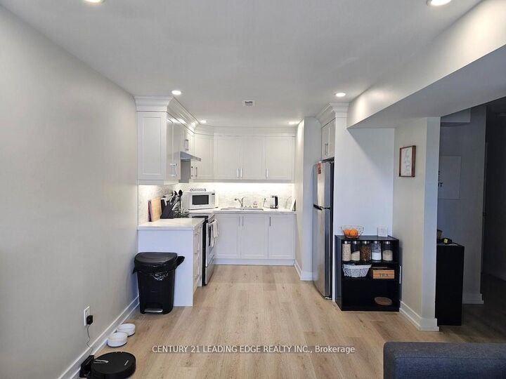 Property Photo:  40 Waywell Street Lower  ON L1N 8N9 