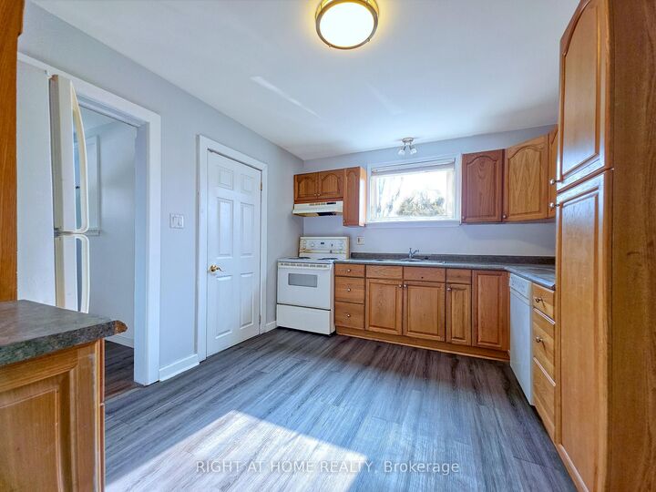 Property Photo: 9 Rogers Road ON L6X 1L7