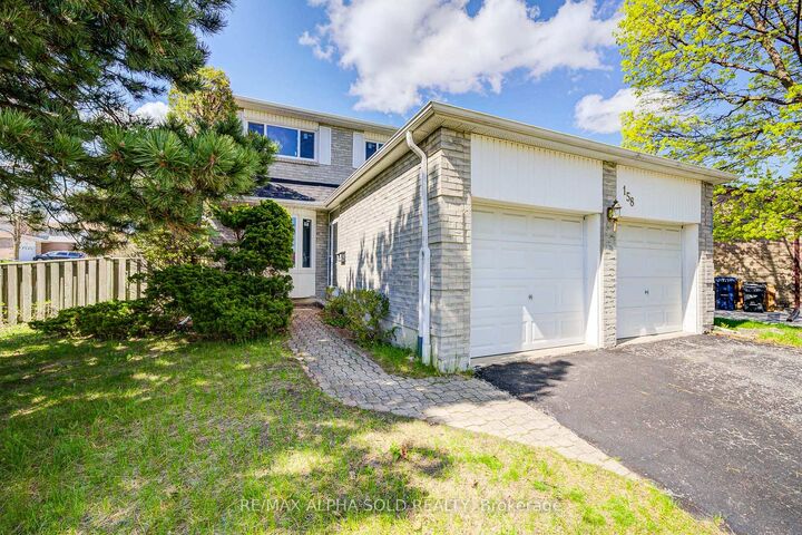 Property Photo: 158 Ingleton Boulevard ON M1V 1Z8