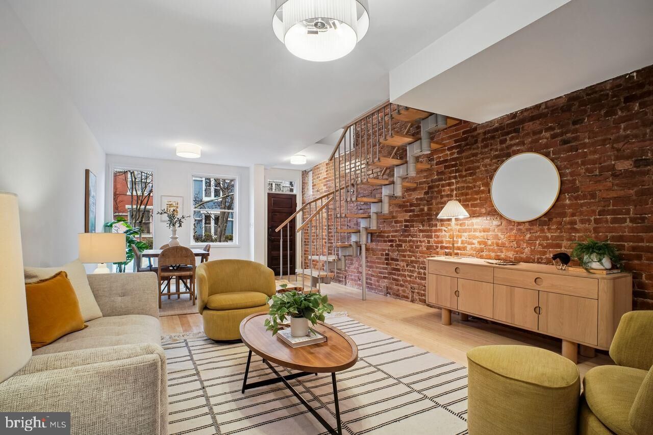 Property Photo:  1227 Duncan Place NE  DC 20002 