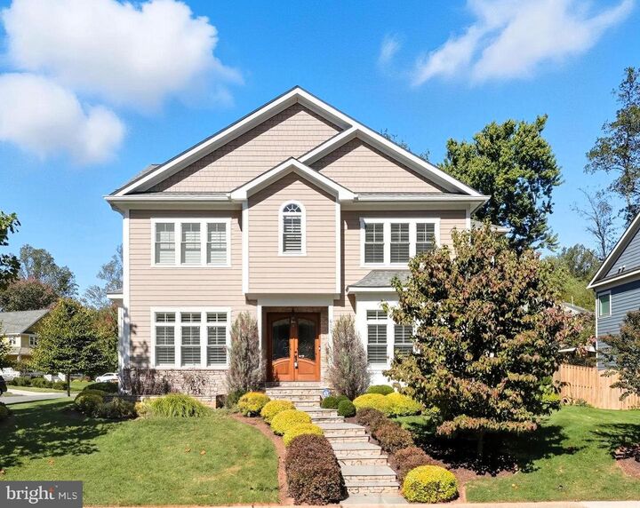 Property Photo:  609 Kingsley Road SW  VA 22180 