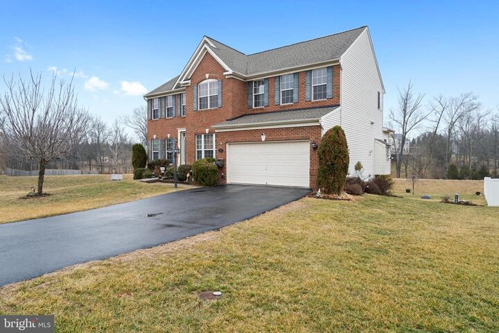 Property Photo:  230 Summer Grove Drive  WV 25430 