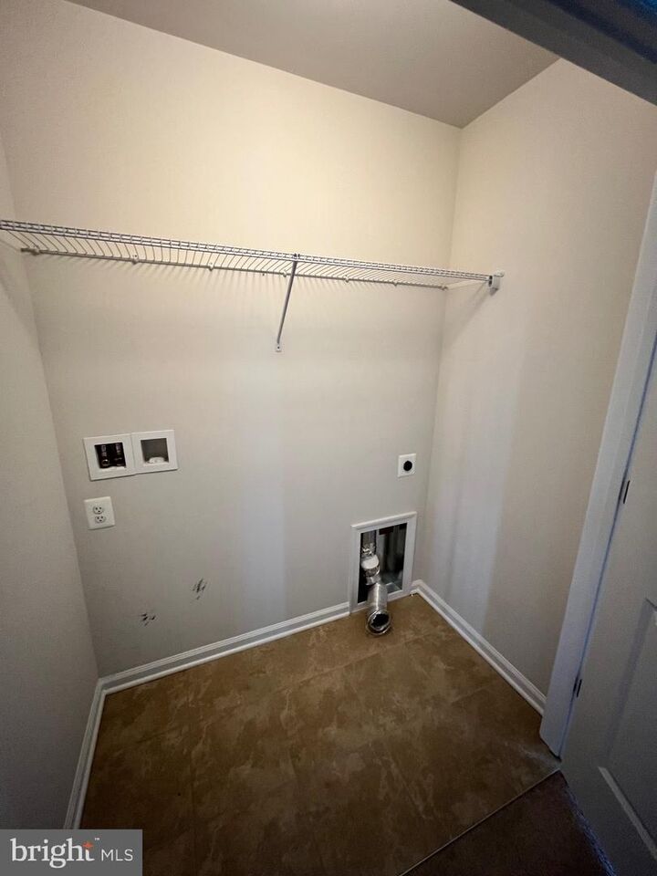 Property Photo:  12105 Bowling Farm Court  VA 22407 