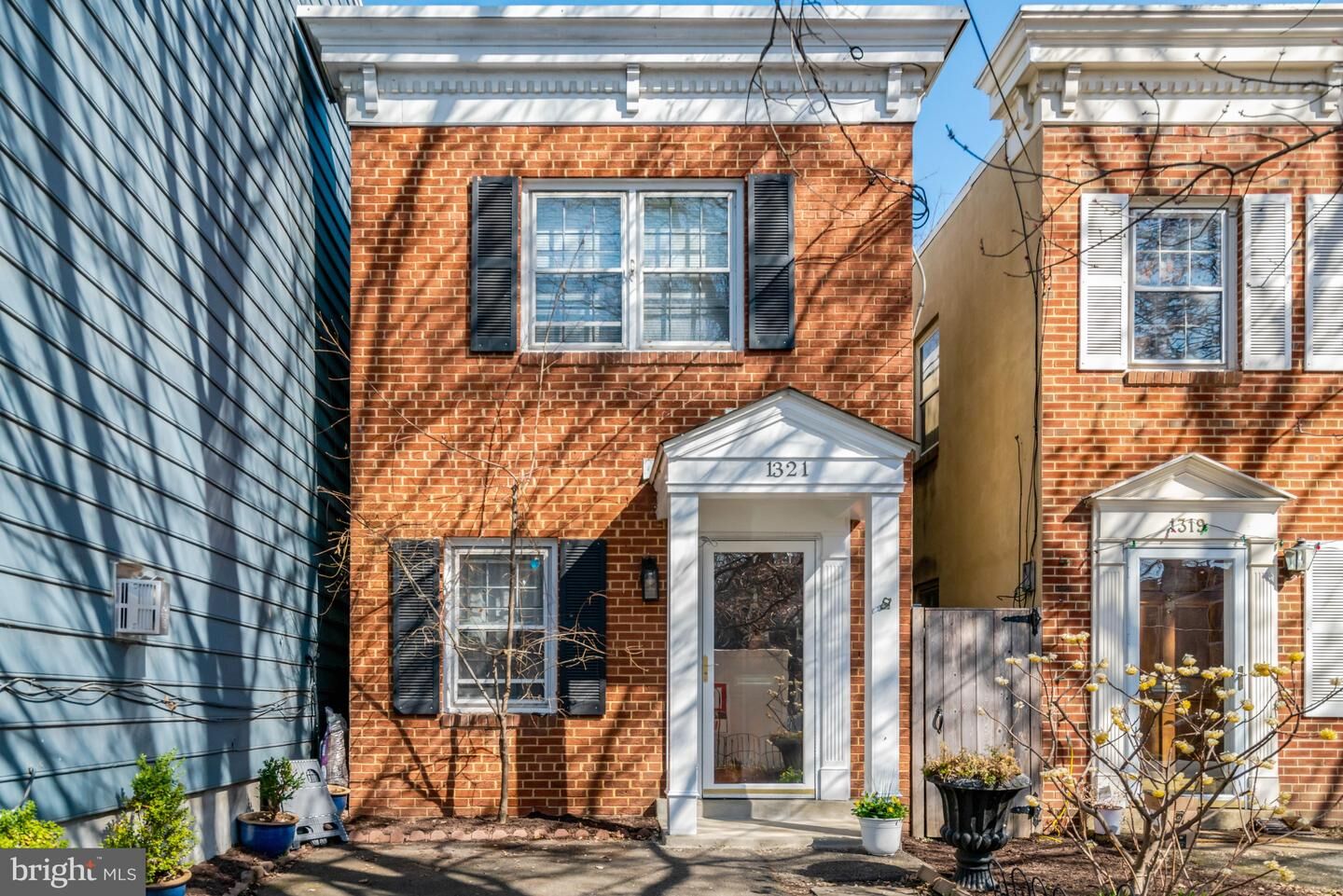 Property Photo:  1321 Queen Street  VA 22314 
