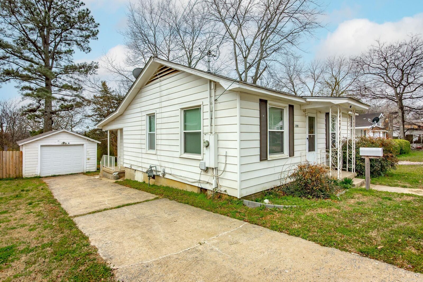 Property Photo:  1200 W 49th Street  AR 72118 