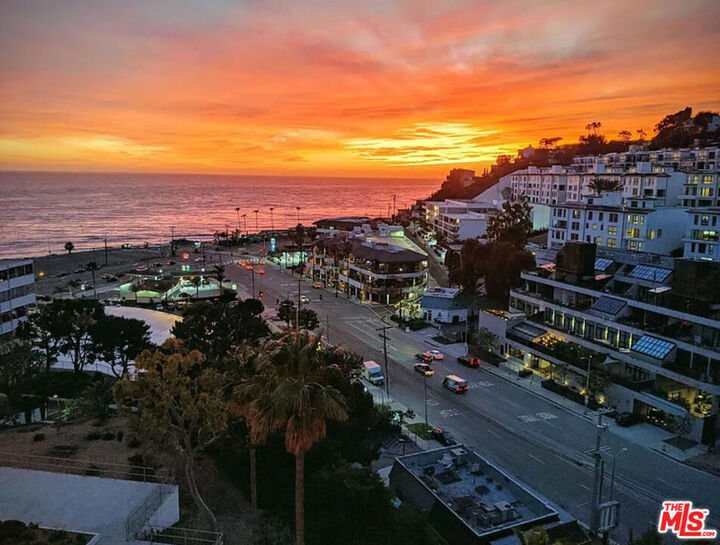 Property Photo:  17352 W Sunset Blvd  CA 90272 