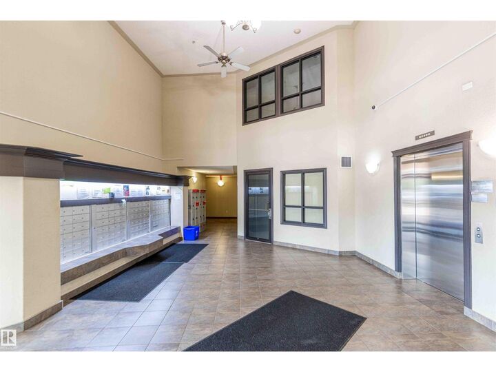 Property Photo: #7224 7327 South Terwillegar Dr NW AB T6R 0L8