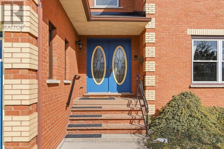 Photo de la propriété:  137 Valera Drive  ON L8E 4T1 