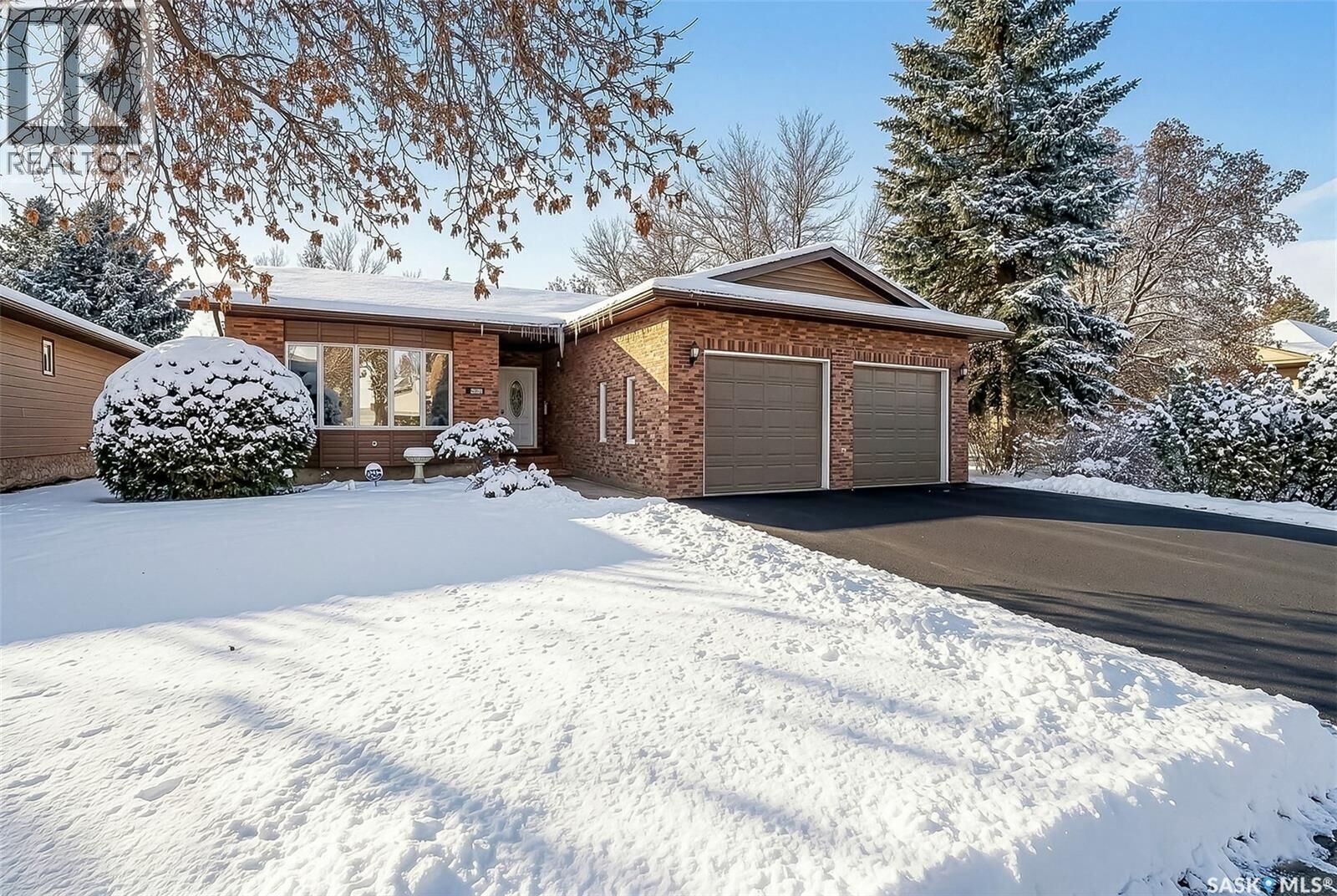 Property Photo:  34 Elisia Drive  SK S6J 1G9 