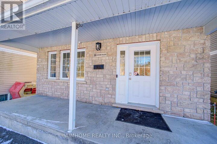 Property Photo:  36 Grand River Avenue  ON N3T 4W7 