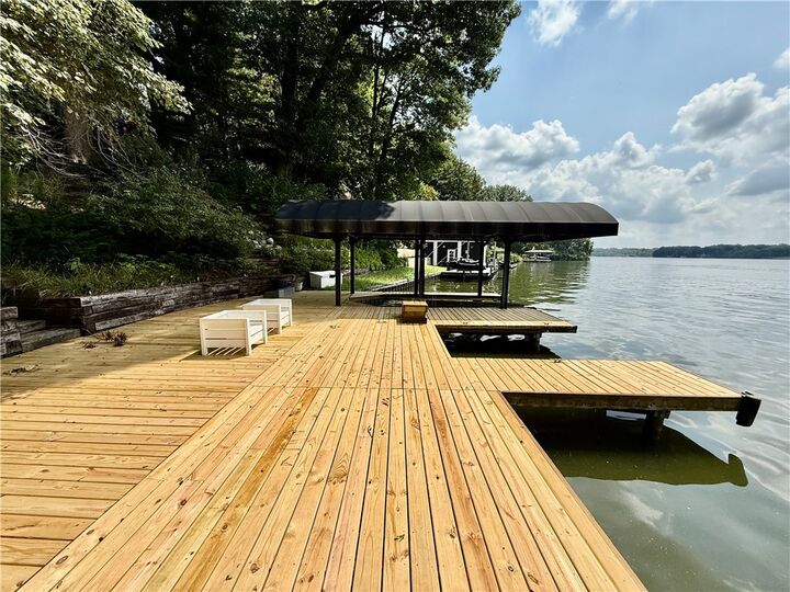 Property Photo: 409 Southmoreland Place IL 62521