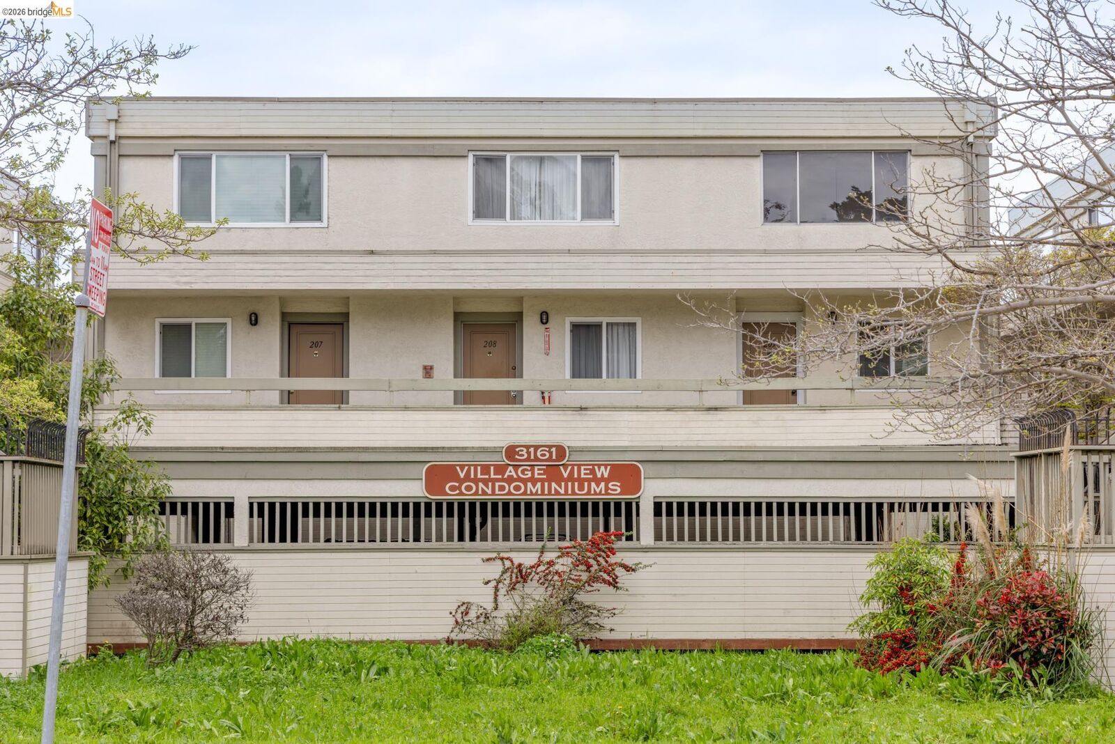 Property Photo:  3161 Birmingham Dr 209  CA 94806 