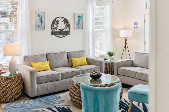 Property Photo:  4551 Village Way  FL 32541 