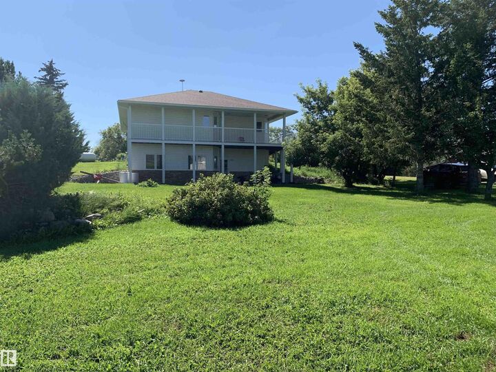 Property Photo: 16420 Twp 512 AB T0A 4A0