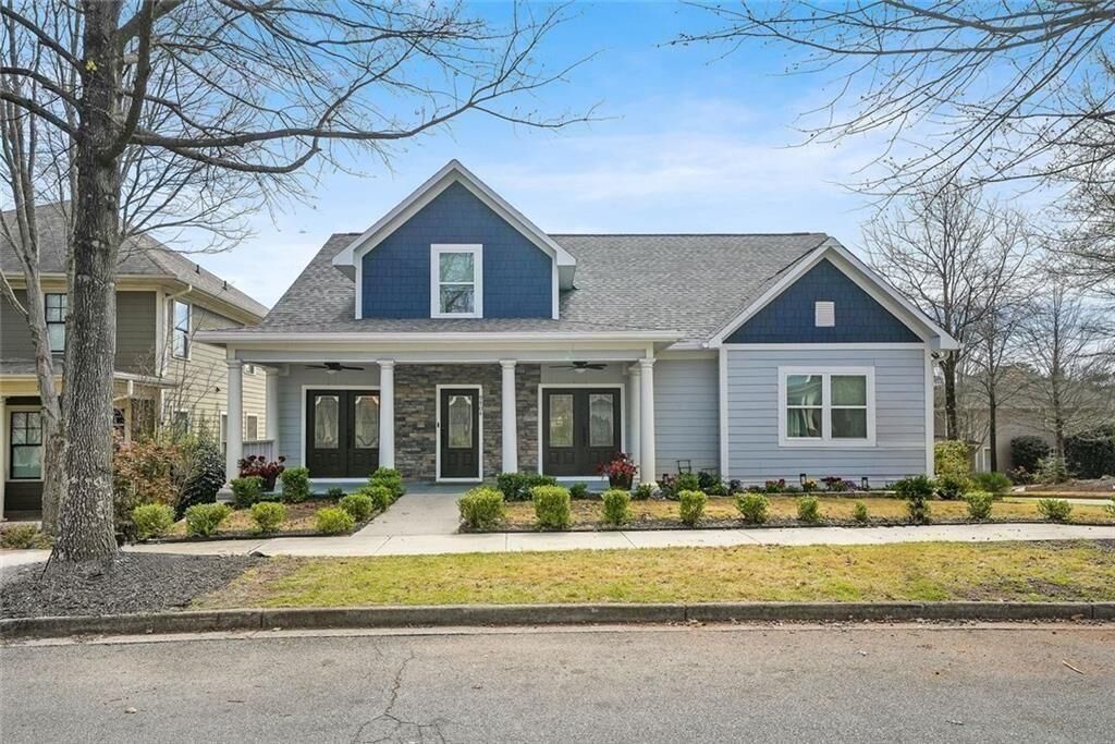 Property Photo: 9904 Ashford Green Way GA 30135