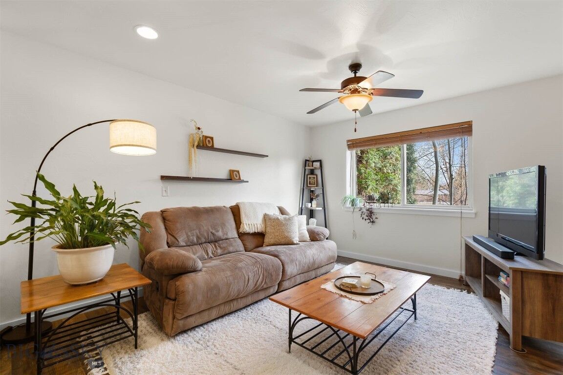 Property Photo: 760 Rogers Way B MT 59718