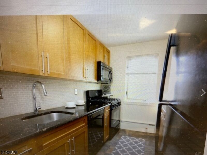 Property Photo: 806 Morris Tpke 2A3 NJ 07078