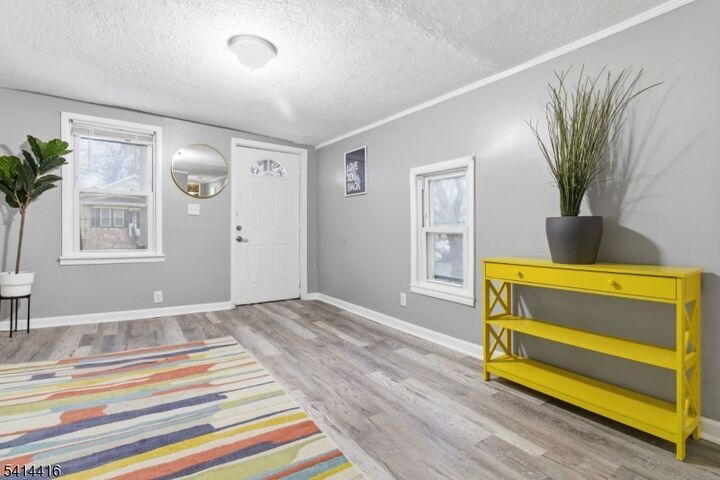 Property Photo:  1922 Barnett St  NJ 07065 