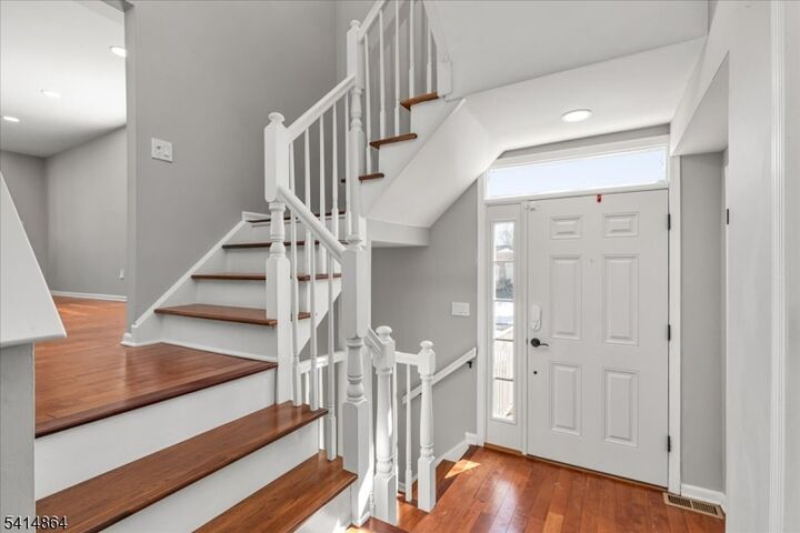 Property Photo:  40 Primrose Ln  NJ 07933 