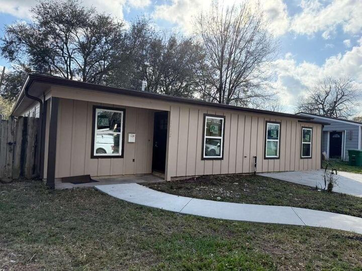 Property Photo:  7422 Thurow Street  TX 77087 