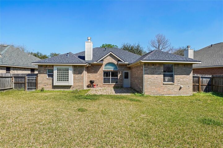 Property Photo:  5710 Shady Hollow Court  TX 77583 