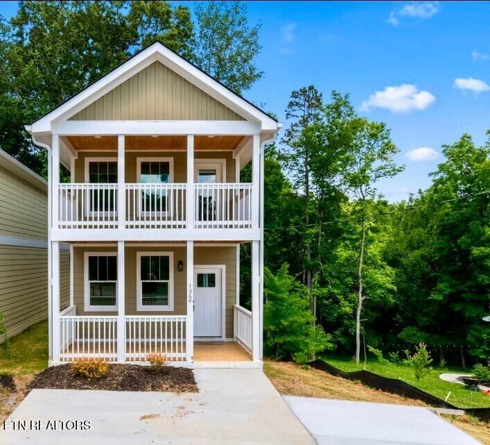 Property Photo:  172 W Meeting St  TN 37725 