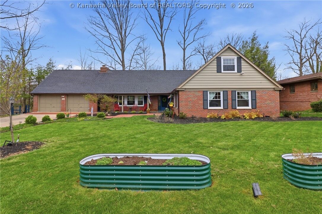 Property Photo:  1419 Nottingham Road  WV 25314 