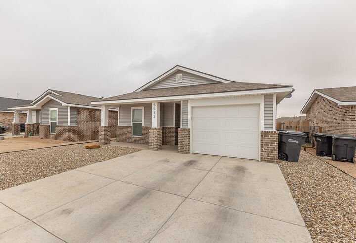 Property Photo:  5512 Queens Street  TX 79416 