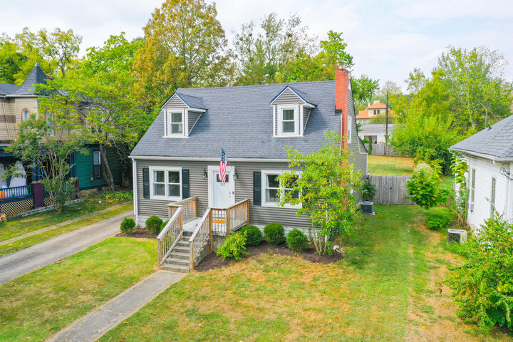 Property Photo: 322 S Burns Avenue KY 40391