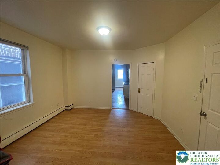 Property Photo:  1113 E 4th Street 2  PA 18015 