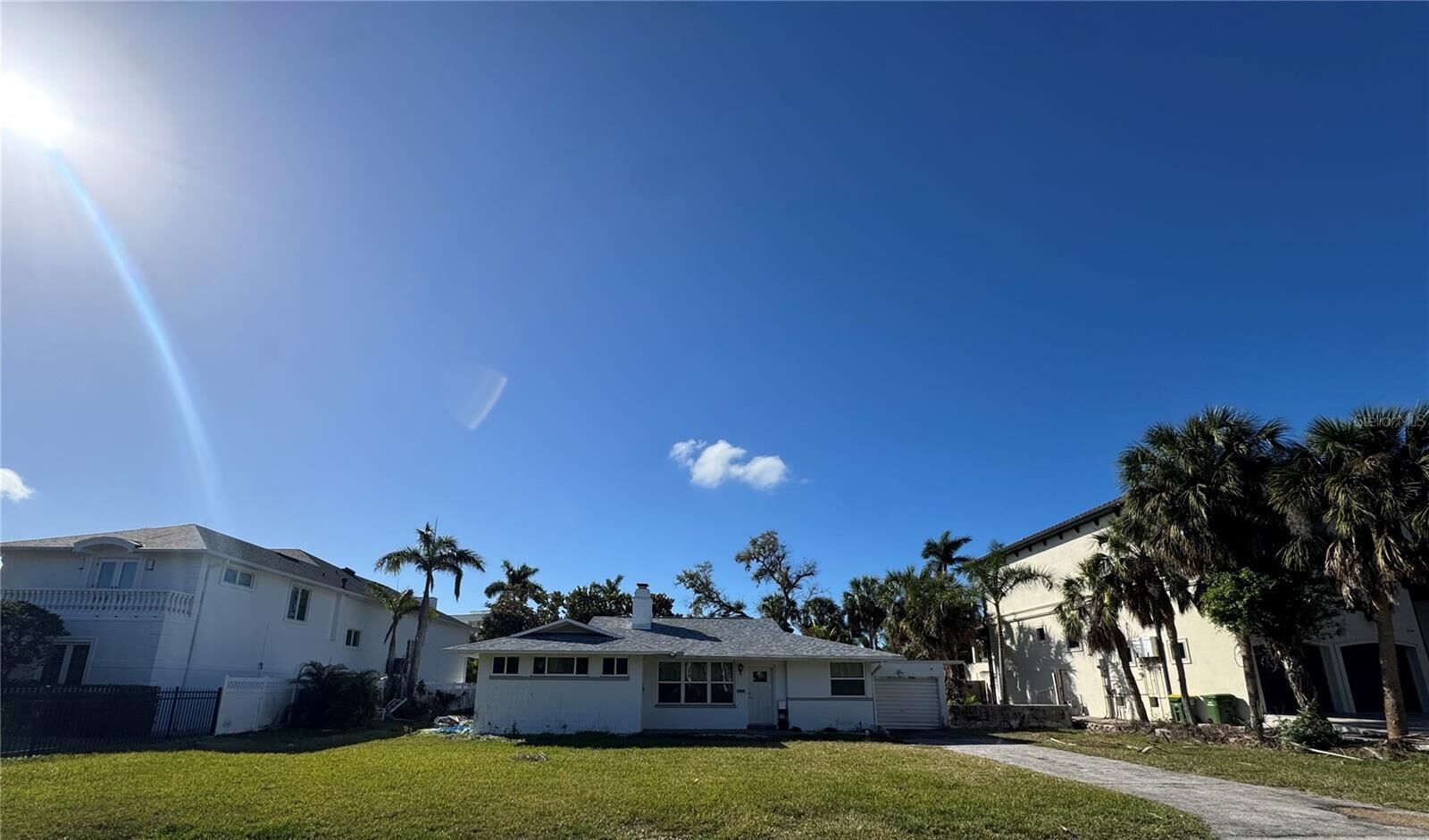 Property Photo:  1355 Harbor Drive  FL 34239 
