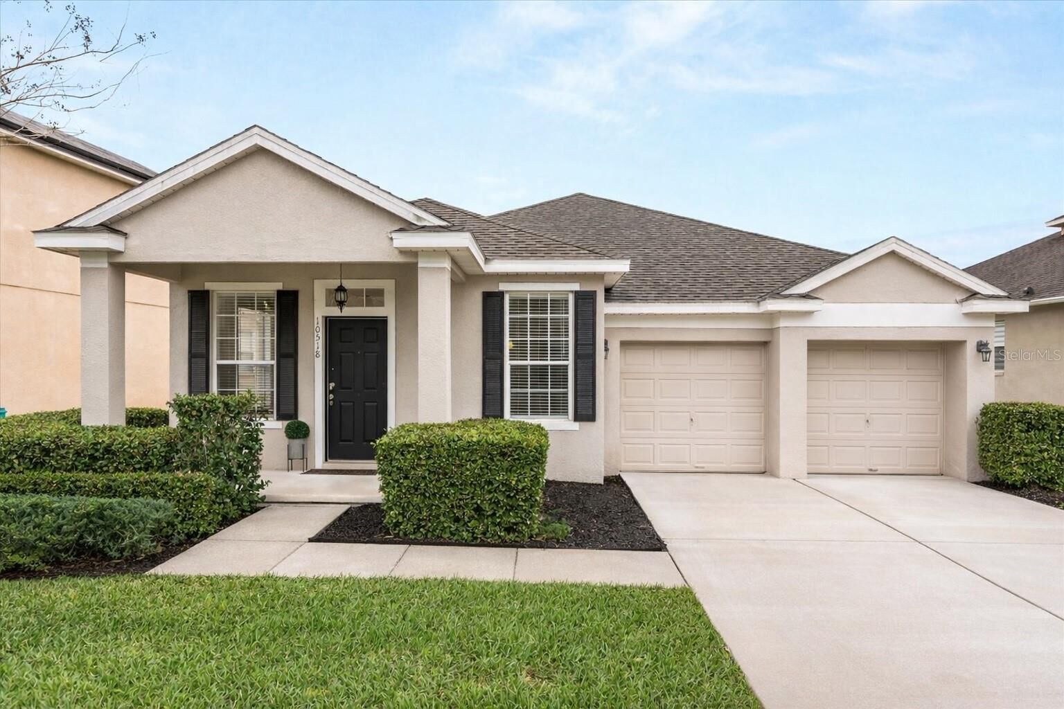 Property Photo: 10518 Eastpark Woods Drive FL 32832