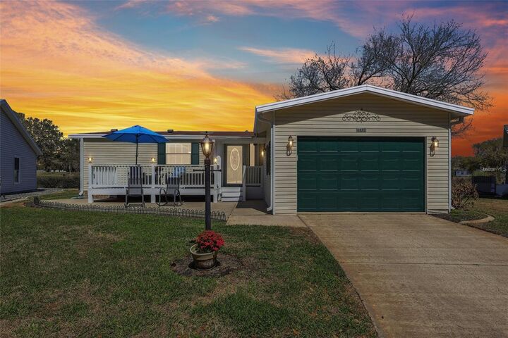 Property Photo:  25736 Oak Alley  FL 34748 