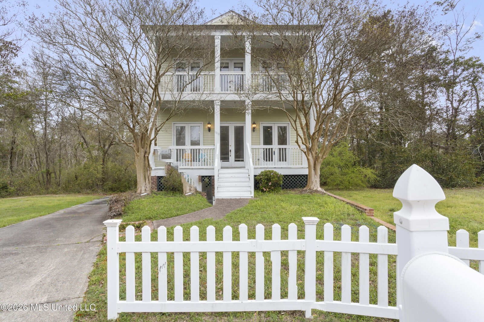 Property Photo:  1618 Cypress Lane  MS 39507 