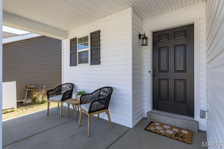 Property Photo:  405 Rolling Meadow Drive  MO 63025 