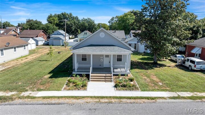 Property Photo: 526 State Street IL 62239