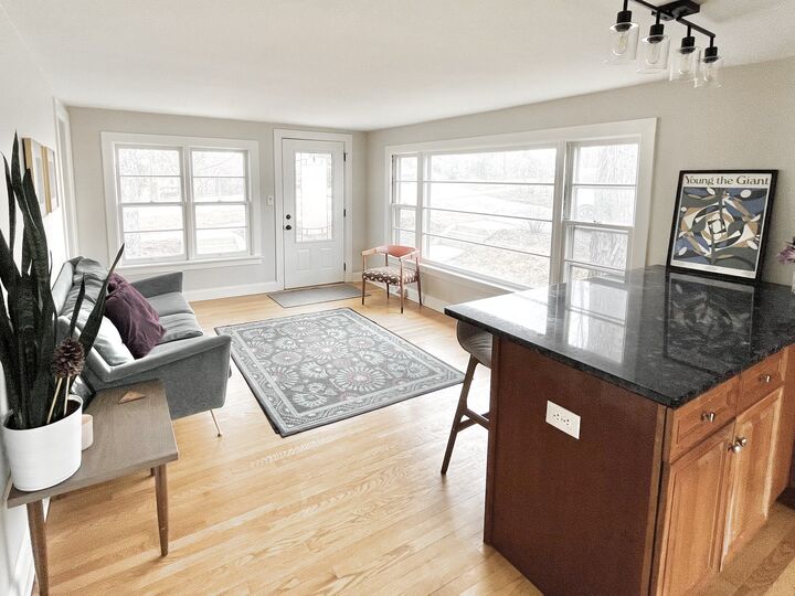 Property Photo:  634 E 5th Avenue  IL 60563 