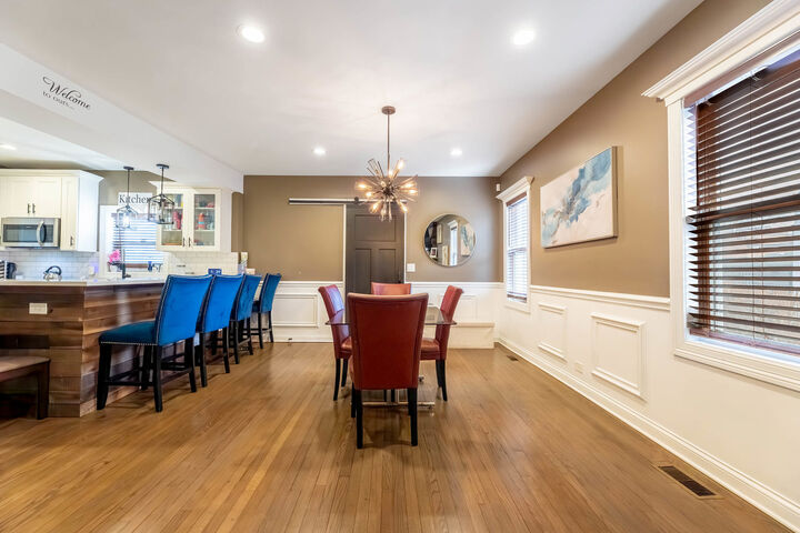 Property Photo: 7931 S Paxton Avenue IL 60617