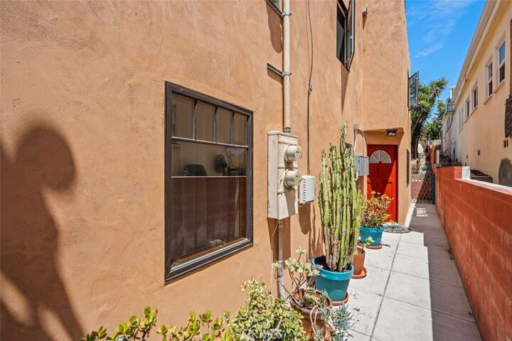 Property Photo:  832 Cypress Avenue  CA 90254 