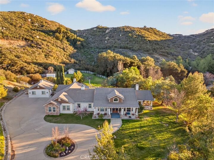 Property Photo:  41275 Hacienda Drive  CA 92562 