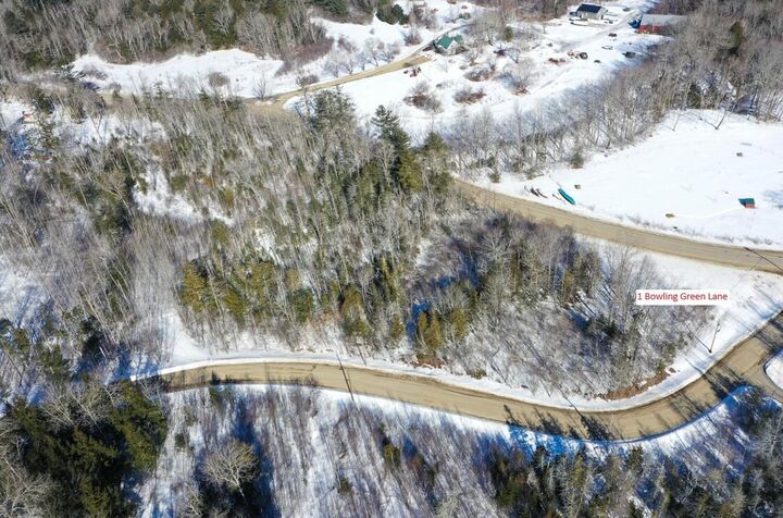 Property Photo:  1 Bowling Green Lane  ME 04915 