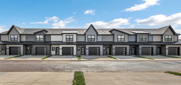 Property Photo:  1302 Jonathan Wade Circle  TN 37043 