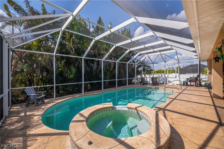 Property Photo:  1230 SE 3rd Avenue  FL 33990 