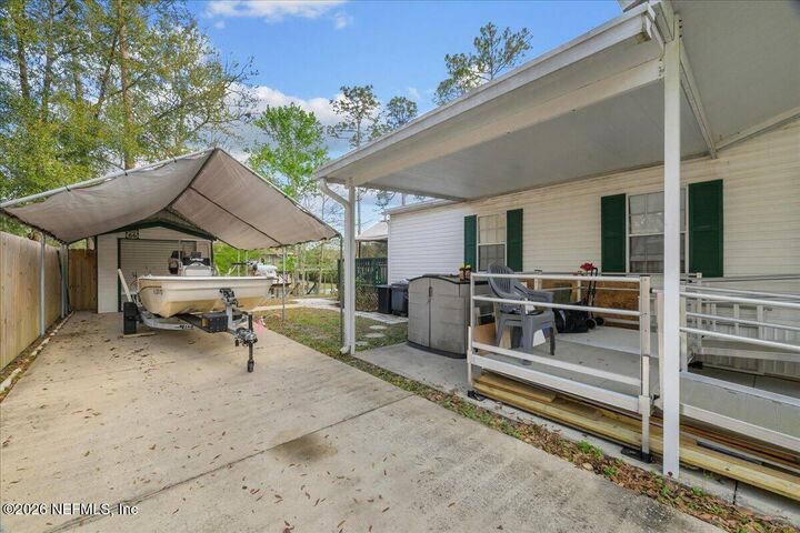 Property Photo:  120 Waterway Avenue  FL 32189 