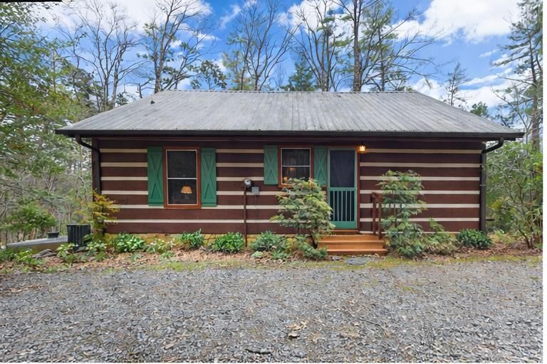 Property Photo: 206 Misty Hollow GA 30513