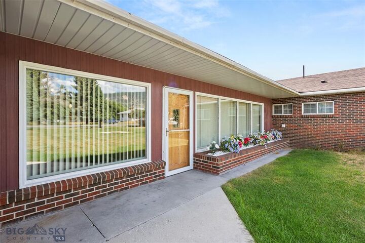 Property Photo: 105 Howe Street MT 59711
