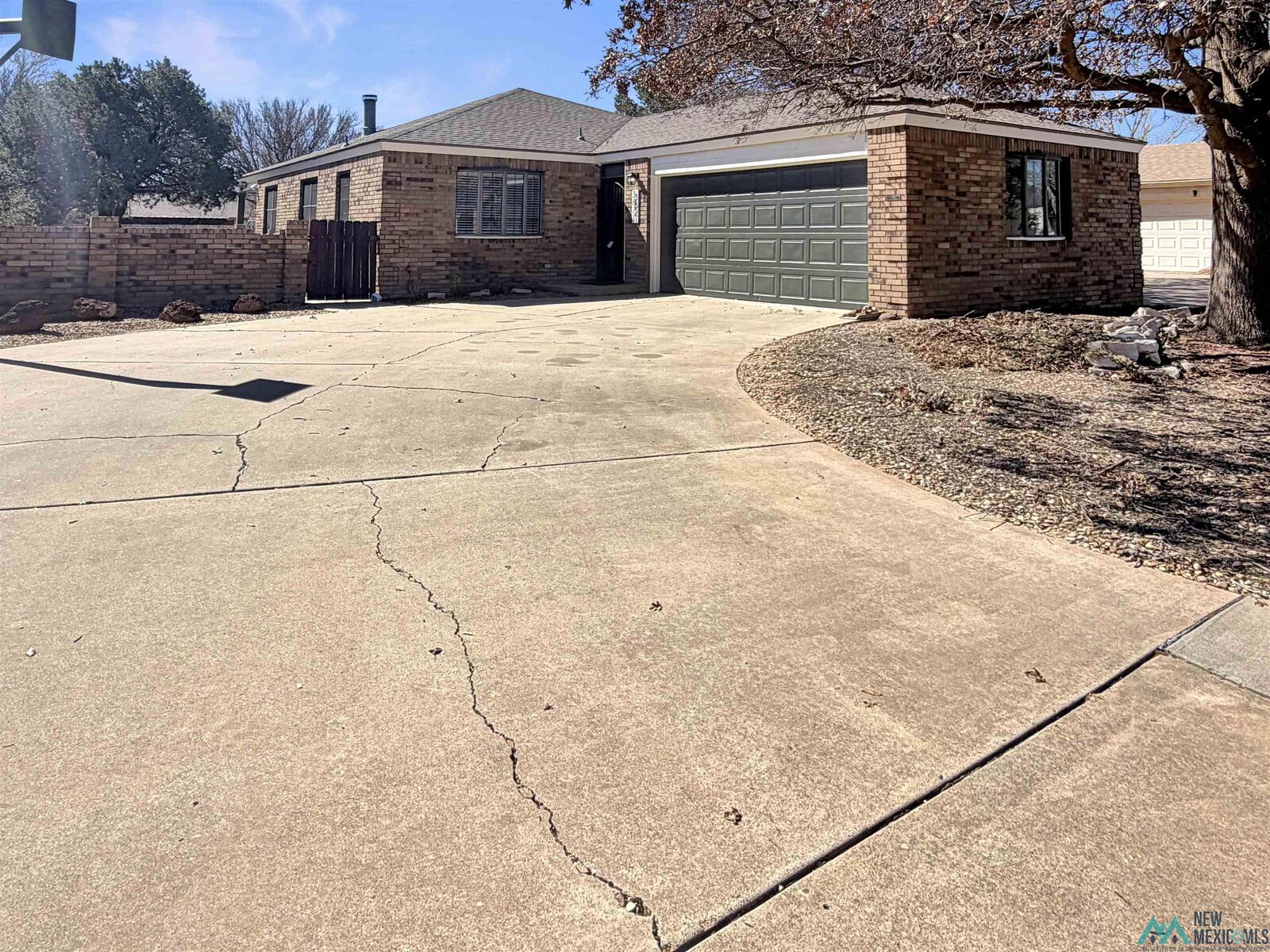 Property Photo: 3821 Ben Hogan Drive NM 88101-3179